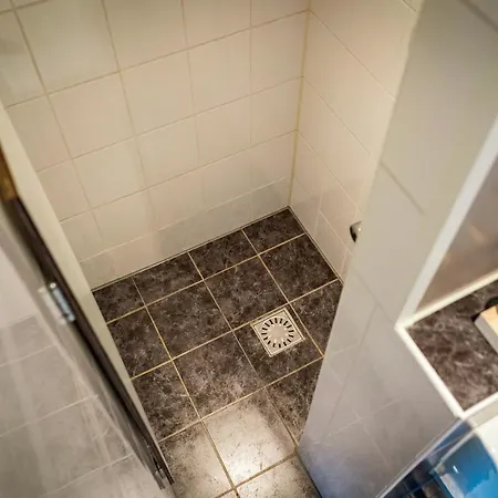 Warmhuisje 木屋 瓦门赫伊曾