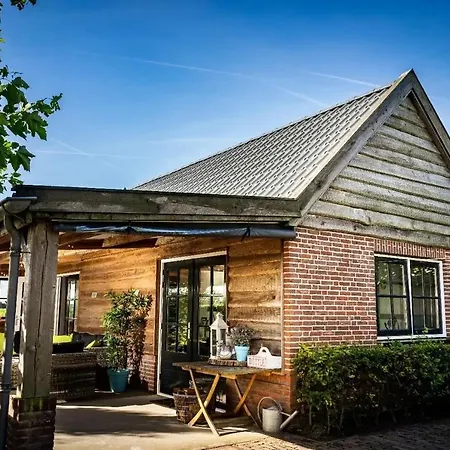 Chalet Warmhuisje Warmenhuizen